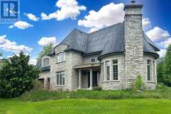 19 WOLF RUN COURT | Whitchurch-Stouffville Ontario | Slide Image Five