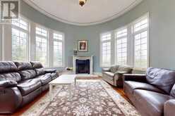 19 WOLF RUN COURT | Whitchurch-Stouffville Ontario | Slide Image Eight