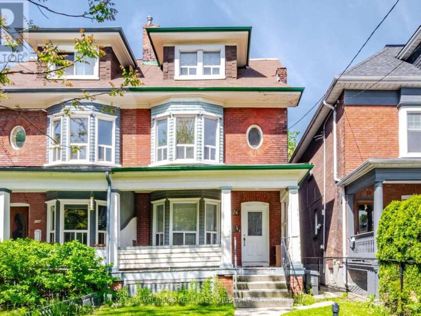 126 CLOSE AVENUE, Toronto, Ontario M6K 2V5
