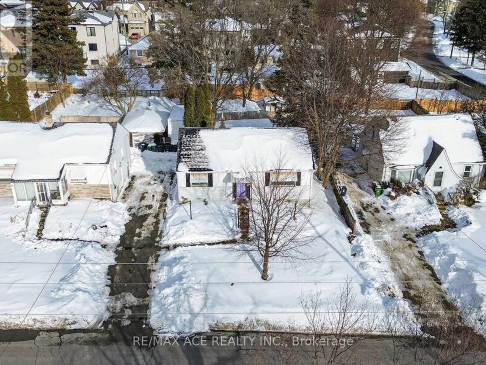 75 BROOKLAWN AVENUE, Toronto, Ontario M1M 2P7