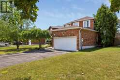 54 LINKS ROAD | Vaughan Ontario | Slide Image Two