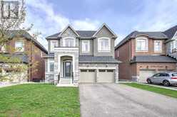 96 BOND CRESCENT | Richmond Hill Ontario | Slide Image Six