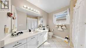2590 AMBERCROFT TRAIL | Mississauga Ontario | Slide Image Thirty-five