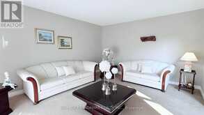 2590 AMBERCROFT TRAIL | Mississauga Ontario | Slide Image Six
