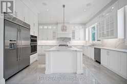 2 POPLAR DRIVE | Richmond Hill Ontario | Slide Image Fifteen