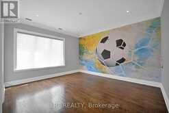 2 POPLAR DRIVE | Richmond Hill Ontario | Slide Image Twenty-one