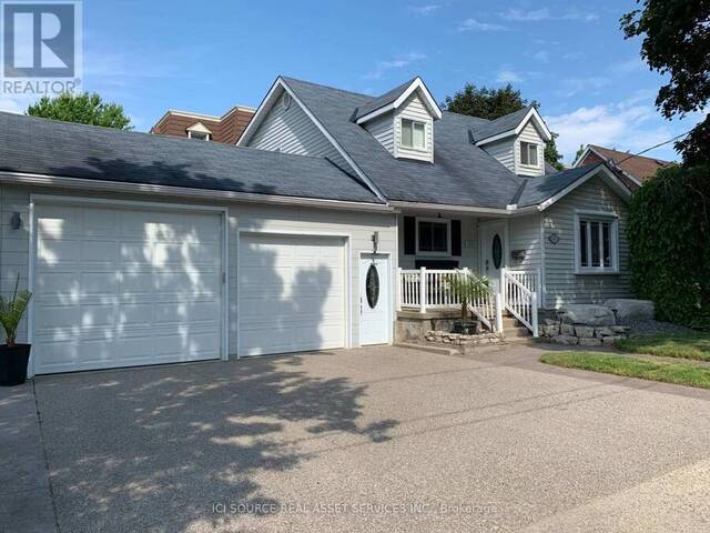 32 CENTRE STREET Cambridge Ontario, N1R 4E5 - 4 Bedrooms Home For Sale