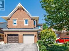 8 PRESSED BRICK DRIVE Brampton Ontario, L6V 4K8