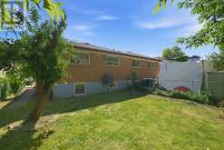 48 VENETIAN CRESCENT | Toronto Ontario | Slide Image Nineteen