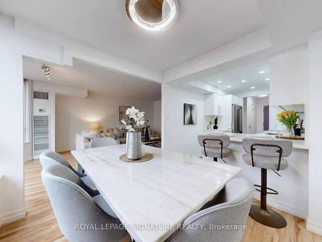 212 - 175 CEDAR AVENUE Richmond Hill Ontario, L4C 9V3 - 3 Bedrooms Condo For Sale