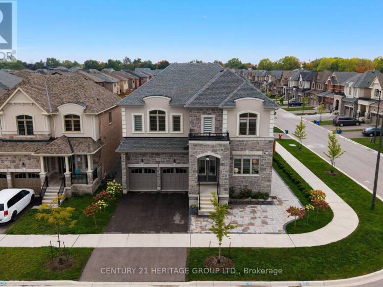 319 DANNY WHEELER BOULEVARD, Georgina, Ontario L4P 0K1