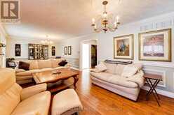5 BYWORTH BOULEVARD | Toronto Ontario | Slide Image Sixteen