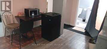 22 ALICE STREET | Hamilton Ontario | Slide Image Ten