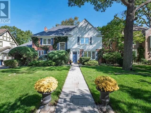 223 RIVERSIDE DRIVE Toronto Ontario, M6S 4A8 - 4 Bedrooms Home For Sale