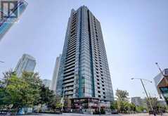 307 - 15 FORT YORK BOULEVARD | Toronto Ontario | Slide Image One