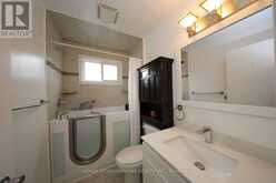 1428 OUTLET DRIVE | Oshawa Ontario | Slide Image Thirteen