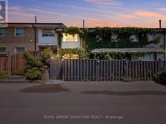 9 - 61 ARDGLEN DRIVE Brampton Ontario, L6W 1V1