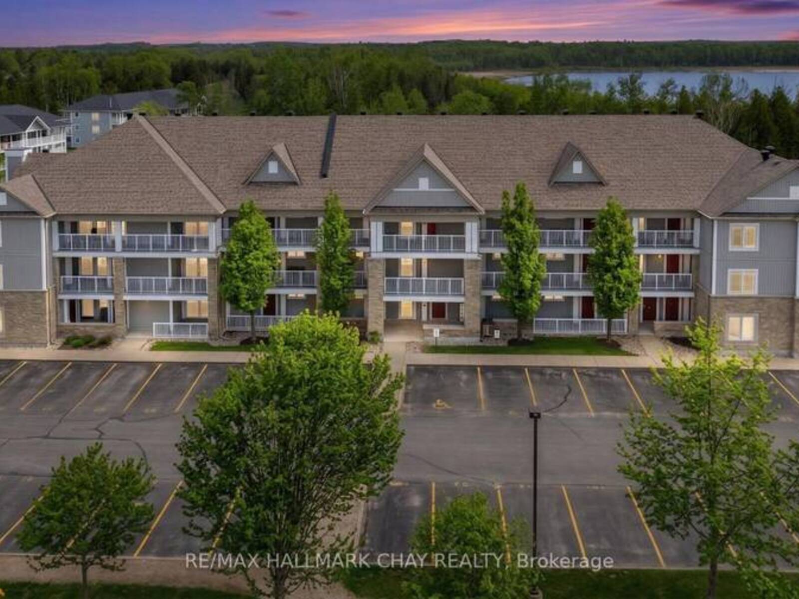 307 - 40 MULLIGAN LANE, Wasaga Beach, Ontario L9Z 0C5