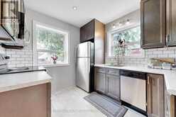 62 PORCHESTER DRIVE | Toronto Ontario | Slide Image Fourteen