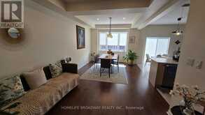 112 NESS DRIVE | Richmond Hill Ontario | Slide Image Twelve