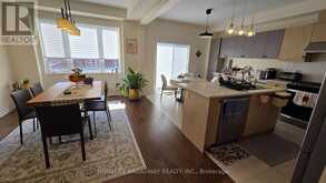 112 NESS DRIVE | Richmond Hill Ontario | Slide Image Thirteen