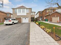71 TOWNLEY CRESCENT Brampton Ontario, L6Z 4T1