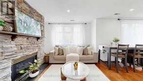 318 - 75 WELDRICK ROAD E | Richmond Hill Ontario | Slide Image Thirteen
