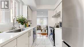 318 - 75 WELDRICK ROAD E | Richmond Hill Ontario | Slide Image Fifteen