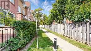318 - 75 WELDRICK ROAD E | Richmond Hill Ontario | Slide Image Thirty-five