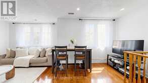 318 - 75 WELDRICK ROAD E | Richmond Hill Ontario | Slide Image Four