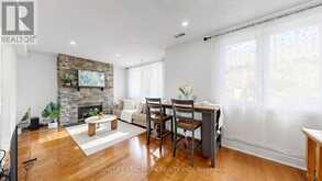 318 - 75 WELDRICK ROAD E | Richmond Hill Ontario | Slide Image Nine