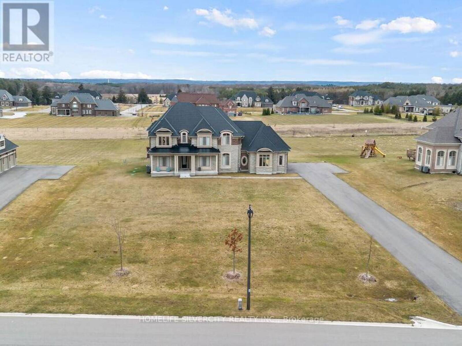 255 AMOS DRIVE, Caledon, Ontario L7E 4L7