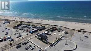 9 MAIN STREET | Wasaga Beach Ontario | Slide Image Ten