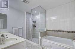 607 - 2119 LAKESHORE BOULEVARD W | Toronto Ontario | Slide Image Nineteen