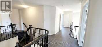 167 TRAIL BOULEVARD | Barrie Ontario | Slide Image Thirteen