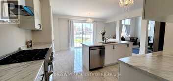 167 TRAIL BOULEVARD | Barrie Ontario | Slide Image Thirty-one