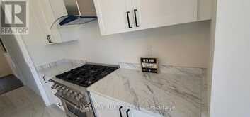 167 TRAIL BOULEVARD | Barrie Ontario | Slide Image Thirty-two