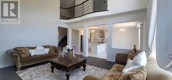 167 TRAIL BOULEVARD | Barrie Ontario | Slide Image Thirty-eight