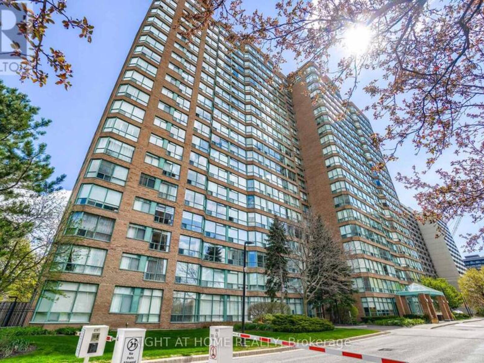 1711 - 1276 MAPLE CROSSING BOULEVARD, Burlington, Ontario L7S 2J9