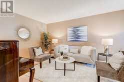 1459 RAVENSMOOR CRESCENT | Mississauga Ontario | Slide Image Eight