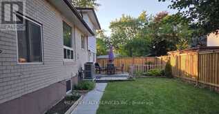 34 WATSON CRESCENT | Brampton Ontario | Slide Image Eight