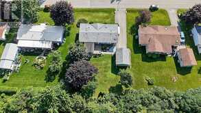 30 DAMSEL CIRCLE | Georgina Ontario | Slide Image Thirty-one