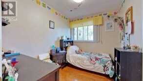 369 PALISER CRESCENT S | Richmond Hill Ontario | Slide Image Twelve