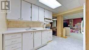 369 PALISER CRESCENT S | Richmond Hill Ontario | Slide Image Thirteen