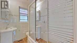 369 PALISER CRESCENT S | Richmond Hill Ontario | Slide Image Nine