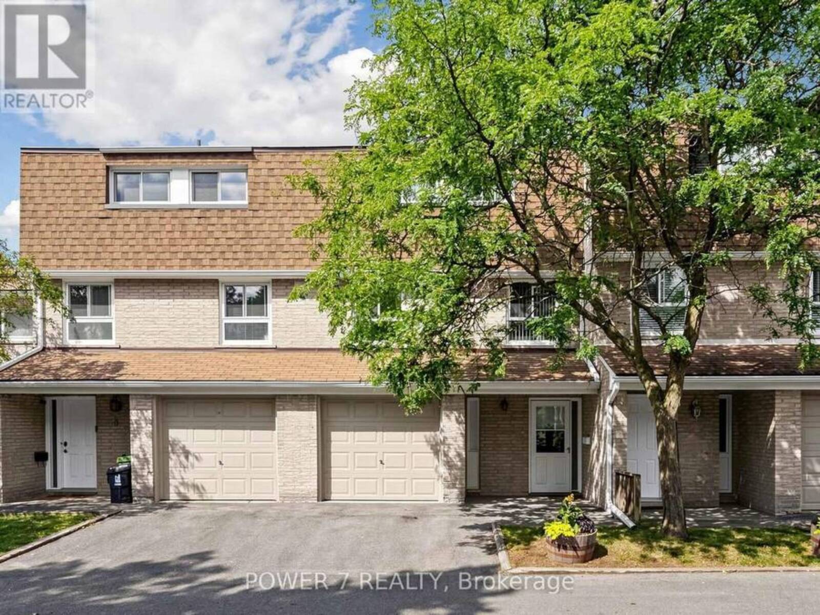 5 - 77 RAMEAU DRIVE, Toronto, Ontario M2H 1T6