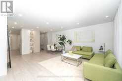 30 CARLING AVENUE | Toronto Ontario | Slide Image Eleven