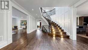 6 PENWOOD CRESCENT | Toronto Ontario | Slide Image Nine