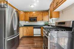 19 TINBURY PLACE | Toronto Ontario | Slide Image Nine