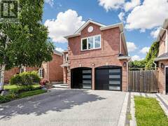 18 HOWES STREET Ajax Ontario, L1T 3V5